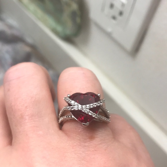 Sterling Silver (925) Heart Cocktail Ring-Size 7.5 - Picture 3 of 4